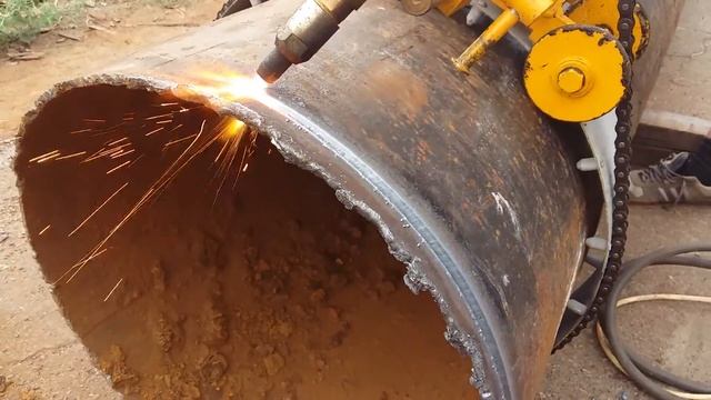 Торцовка и формирование фаски на трубах дн.530мм.