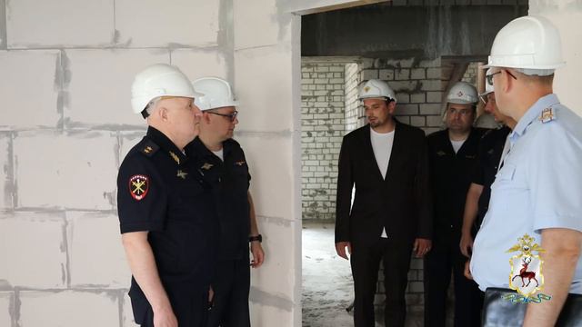 Начальник регионального ГУ МВД России проинспектировал ход строительства жилого дома в Сарове