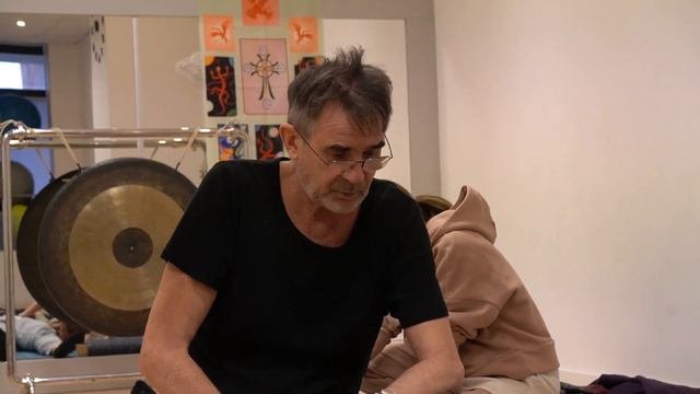 Как трогать тело  Джон