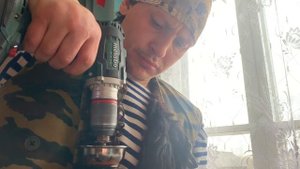 Как смолоть кофе если нет Электрокофемолки!?? А вот так!)