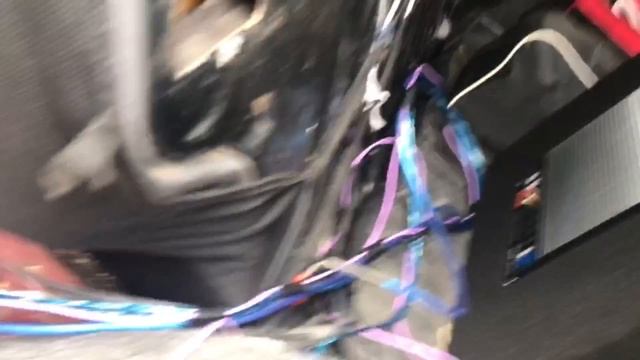 Установка сабвуфера Mystery MBB-252A смотреть онлайн