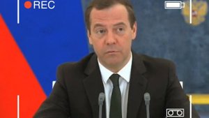 Медведев Ткачеву "будильник себе ставьте в разные места"