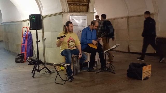 Музыка и песни в электричках и метро. смотреть онлайн