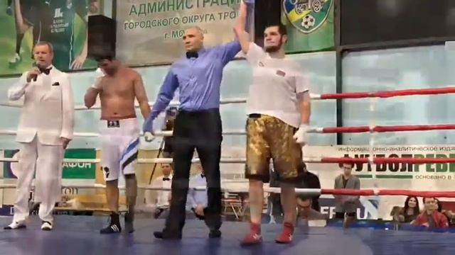 Иванов, Самодуров, Салтыков одерживают победы в Троицке. Василий Косолапов победил в дебютном бою. смотреть онлайн