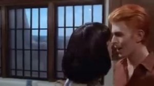 Человек, который упал на Землю (1976)