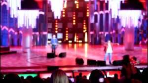 Руки вверх в омут твоих глаз зал поет супер