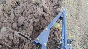МТ3 152 осенняя вспашка.. двухкорпусником продолжение