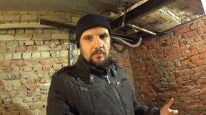 Простой способ поднять сварную сетку или арматуру в стяжке от основания.