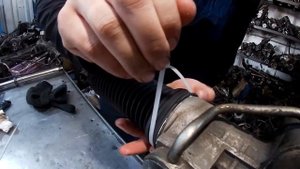 Как правильно установить пыльник рулевой рейки