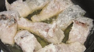 Щука жареная в остром томатном соусе