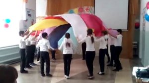 Танец с полотнами "Радуга"