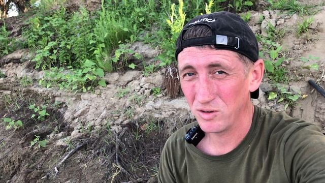 На берегу реки / Рыбалка в Астрахани под звуки природы смотреть онлайн