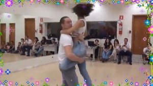 Зажигательный танец красивой пары Как танцуют!!!