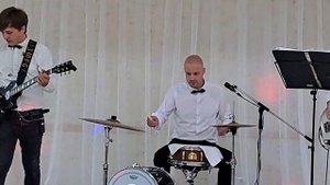 Кавер - группа "Три Валеры". Песня "Теряют люди друг друга"