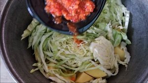 Тушеная картошка с капустой и мясом - простой рецепт...