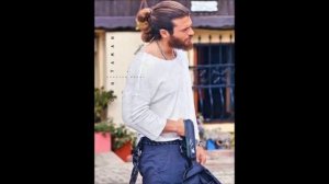 ¿Cuánto tiempo ocultará Can Yaman su amor por Demet Özdemir en su corazón?