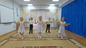Подготовительная группа "Юнга" (д/с "Радуга") - Танец с палочками "Любимый папа"