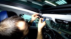 Новый Тигуан. Устанавливаем RGB-подсветку в панорамное остекление