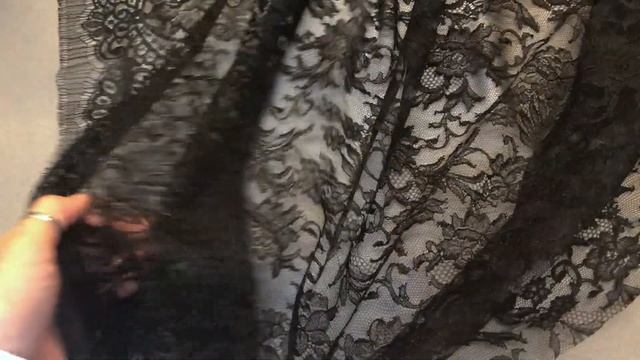 5078 Solstiss. Черное кружево с розами и дубовыми листьями (75% виск 25% нейлон) смотреть онлайн