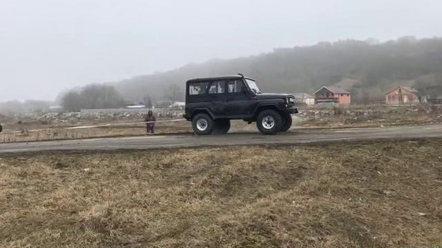 AUDI S8 ПРОТИВ УАЗ ХАНТЕР. Кто кого перетянет смотреть онлайн