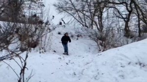 ЖЕСТКИЕ ПАДЕНИЯ НА СНОУСАМОКАТЕ /СТРИТ ЗИМОЙ / ТРЮКИ НА САМОКАТЕ