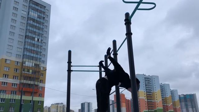 3 ПОДТЯГИВАНИЯ в ПЕРЕДНЕМ ВИСЕ с резиной. ГОРИЗОНТ. ФЛАГ. ЛАСТОЧКА/Путь в ТОП WORKOUT 32 смотреть онлайн