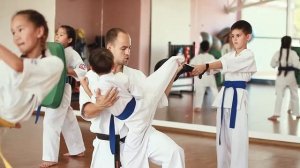 КАРАТЕ КИОКУШИНКАЙ тренировки для детей