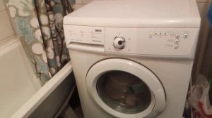 Стиральная машина Zanussi ZWS 1106W.
