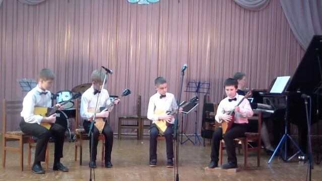 Ансамбль балалаечников. Потешный марш. В.Котельников. Отчётный концерт - 2019 смотреть онлайн