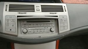 "STEP INTO" A 2006 TOYOTA AVALON LIMITED