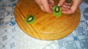 РЕЦЕПТ: Лёгкий нежный и простой торт без выпечки из печенья крекера «рыбки» банана и киви!??