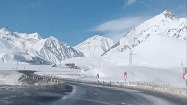 Верхний Ларс 2.01.2024, Военно-Грузинская дорога, Крестовый перевал смотреть онлайн