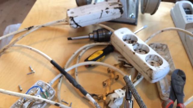 Разобрать неразборный удлинитель (икея) смотреть онлайн