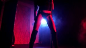 Пилон в фотостудии. Танец у шеста. Стриптиз.