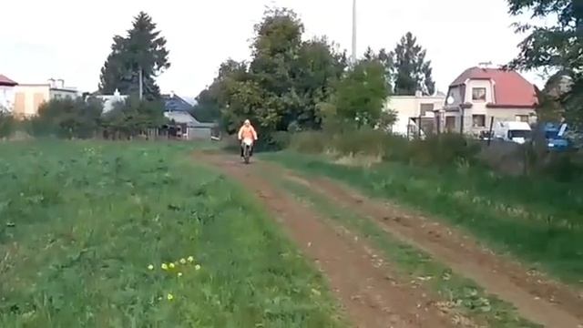 Husqvarna první den doma , opravy přivera dušení atd ..... смотреть онлайн