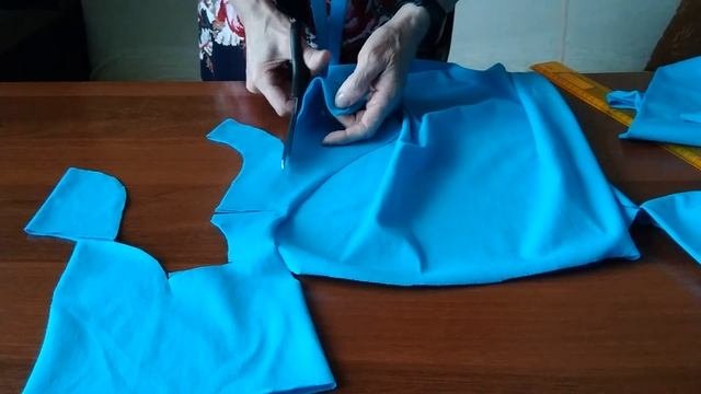 Выкраиваем обтачку для горловины