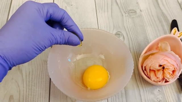 Купила в АПТЕКЕ за КОПЕЙКИ!Разгладит Морщины Сразу! Отбеливающая МАСКА Убирает Пигментацию смотреть онлайн