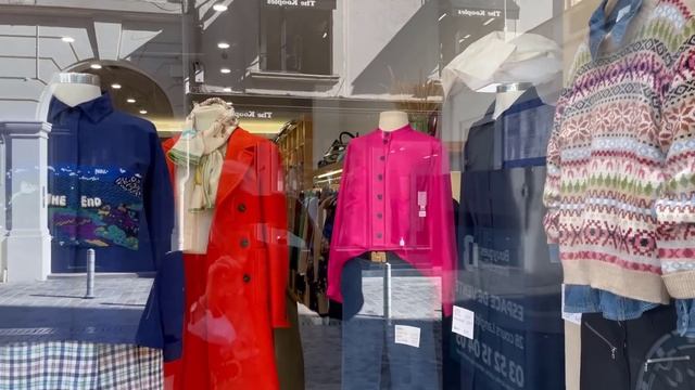 Франция ОСЕНЬ ПРИМЕРКИ Витрины Maje Sandro смотреть онлайн