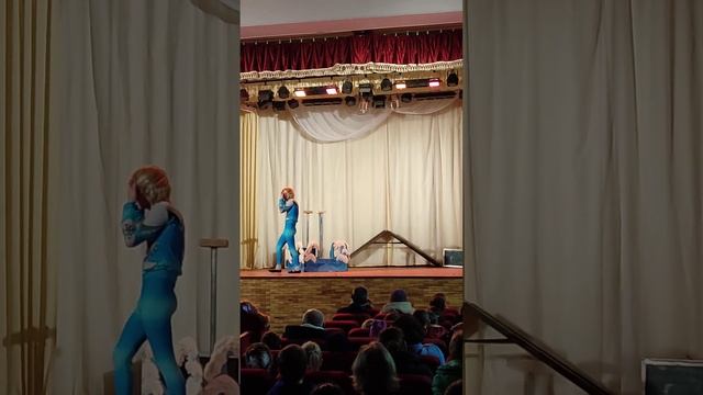 Эквилибр на тростях. Владимир Каминский.