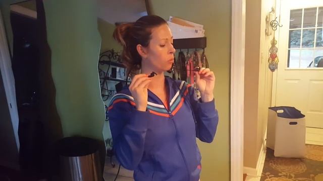 Samsung Level U bluetooth headphones review by a chick смотреть онлайн