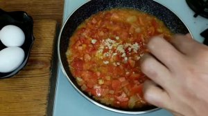 Куда девать помидоры, если их много? Рецепт ШАКШУКИ - яичницы с помидорами) или помидоры с яичницей
