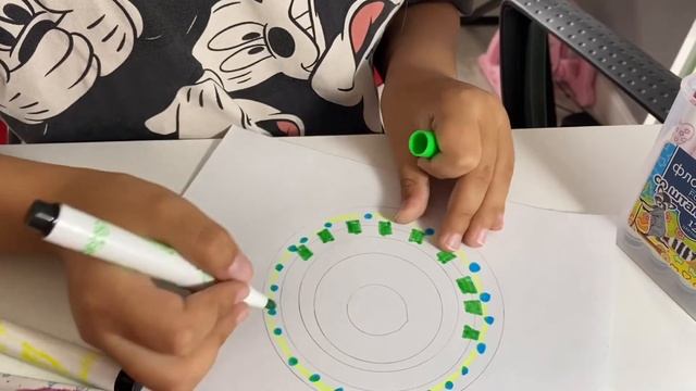 Рисуем коврик с яркими узорами ? смотреть онлайн