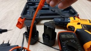 Шуруповерт аккумуляторный Dewalt 12V