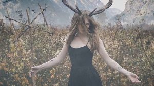 MYRKUR - Dronning Ellisiv