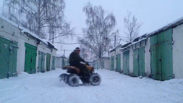 Дрифт на пит-квадре смотреть онлайн