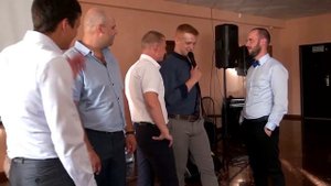 Смешной свадебный конкурс "Повтори песню - 2"