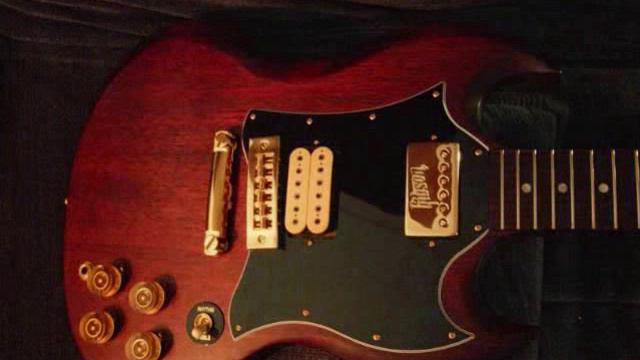 2009 Gibson SG Faded смотреть онлайн