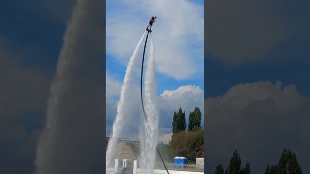 флайборд спорт гонка пушка море пляж и отдых  танцы на воде  со шлангом