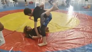 Boy vs girl bjj grappling | Victoria Constantinidou won by points. (22 points)