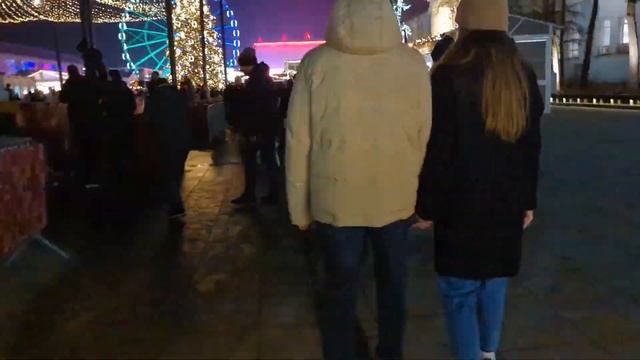 Ноябрь месяц, в воздухе запахло праздниками смотреть онлайн